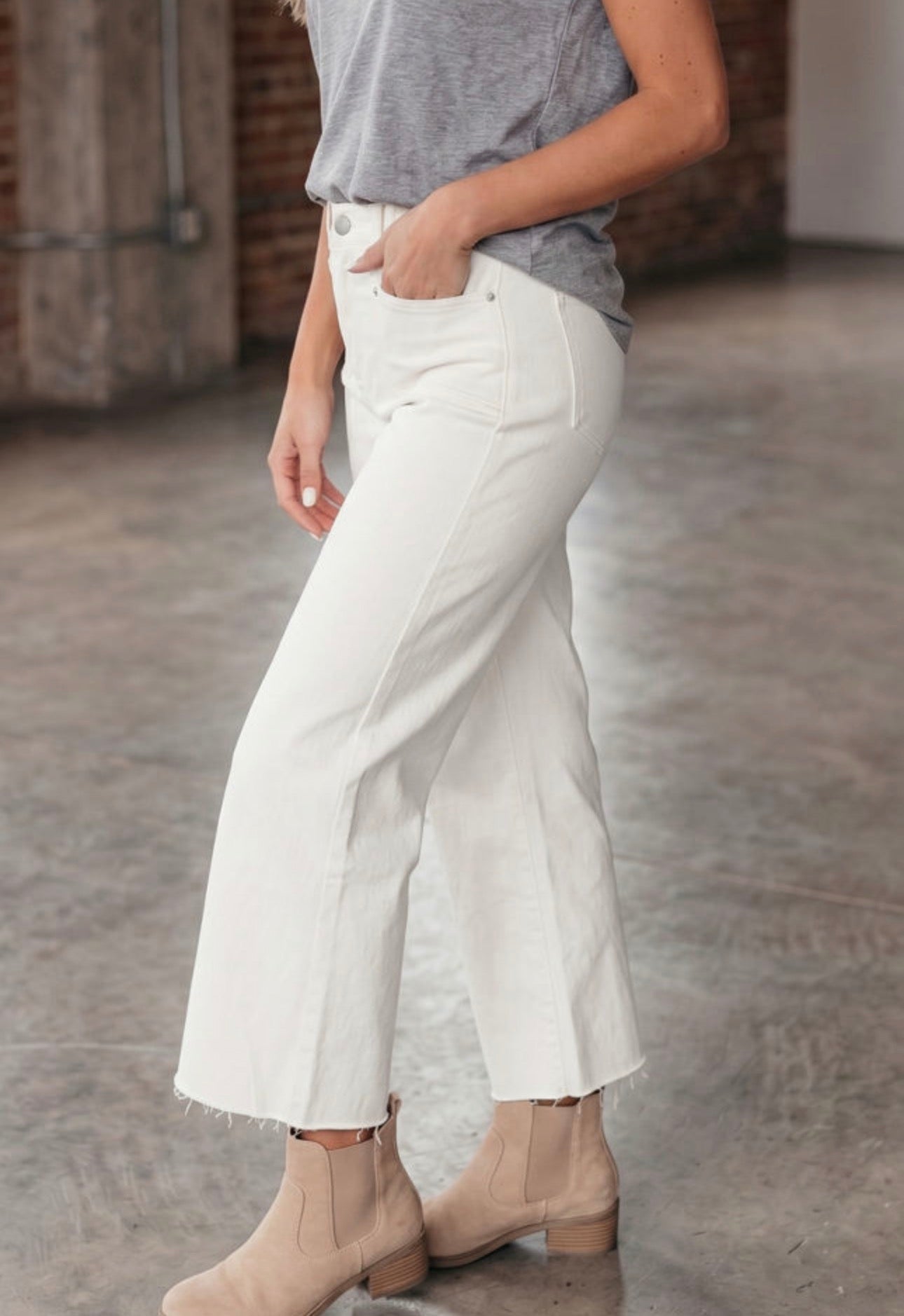Raw Hem Ankle White Denim, PREORDER *final sale*