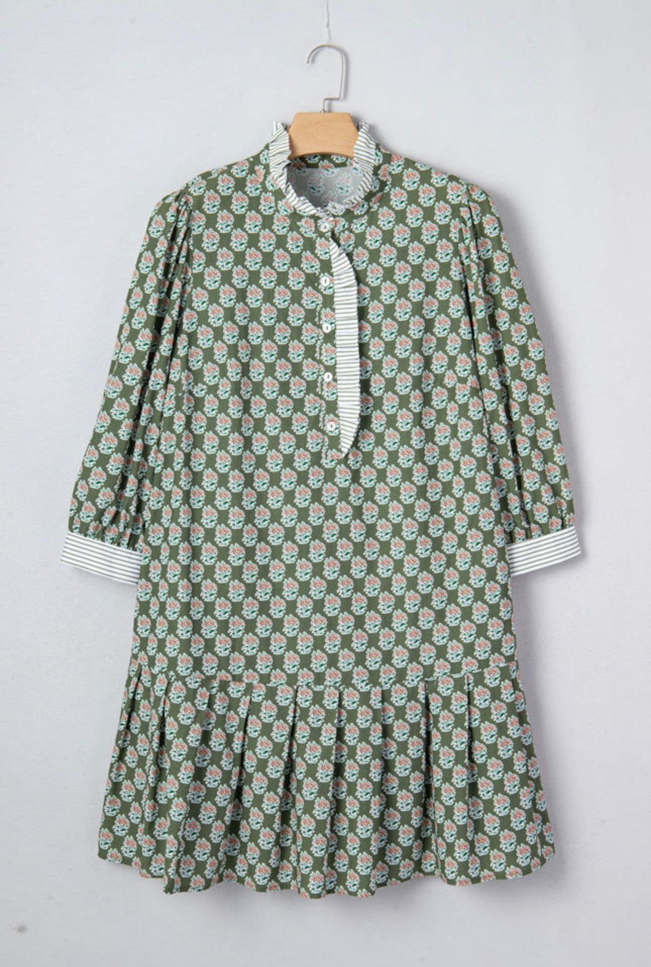 Curvy Frilled Collar, PREORDER